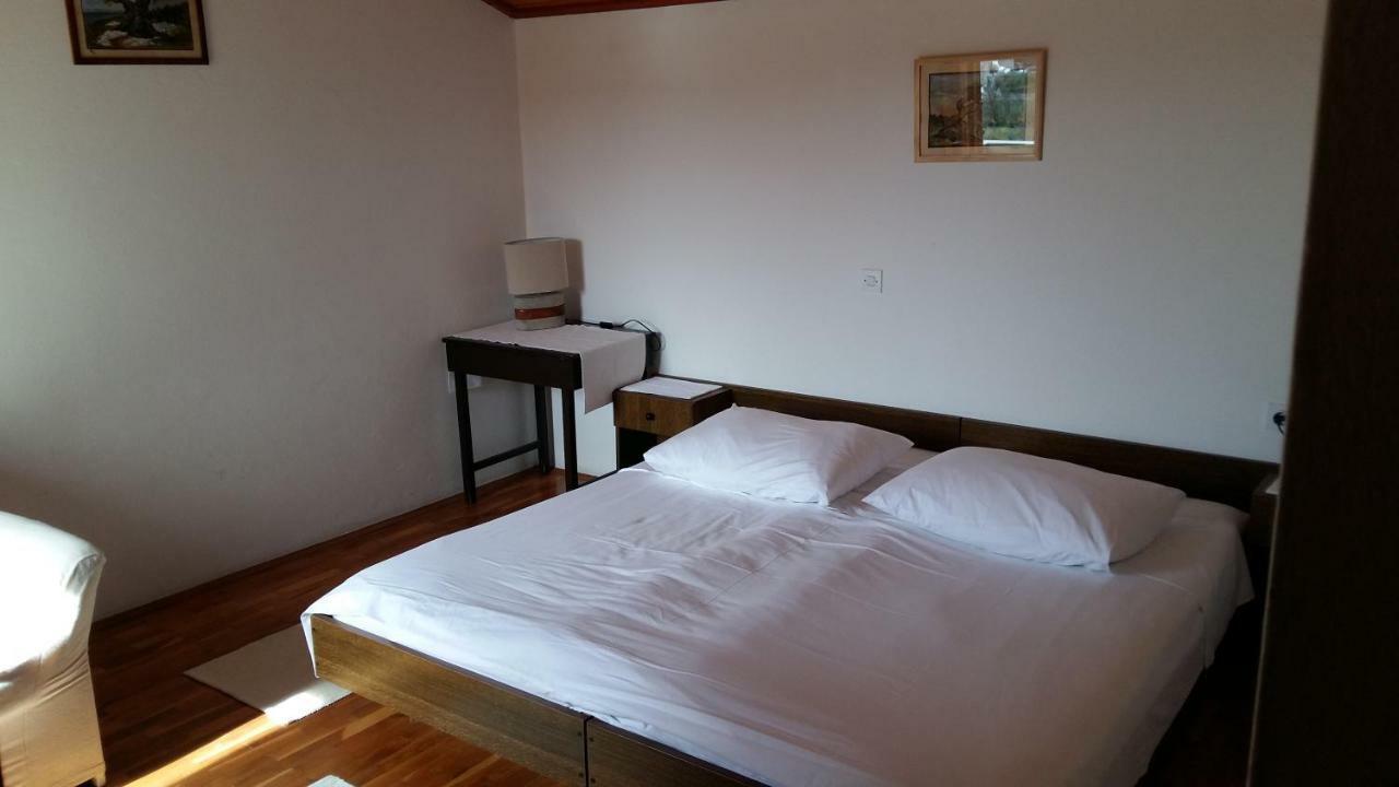 Begovi Dvori Apartment Rab Town Luaran gambar