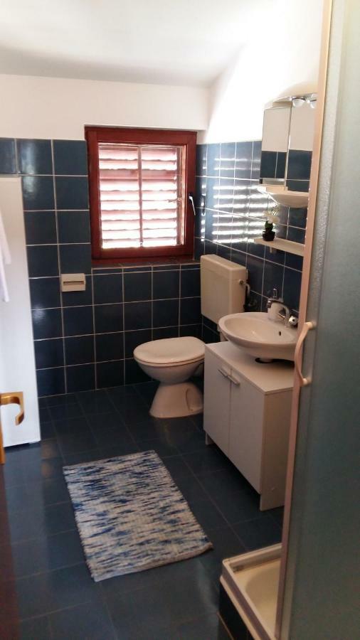 Begovi Dvori Apartment Rab Town Luaran gambar